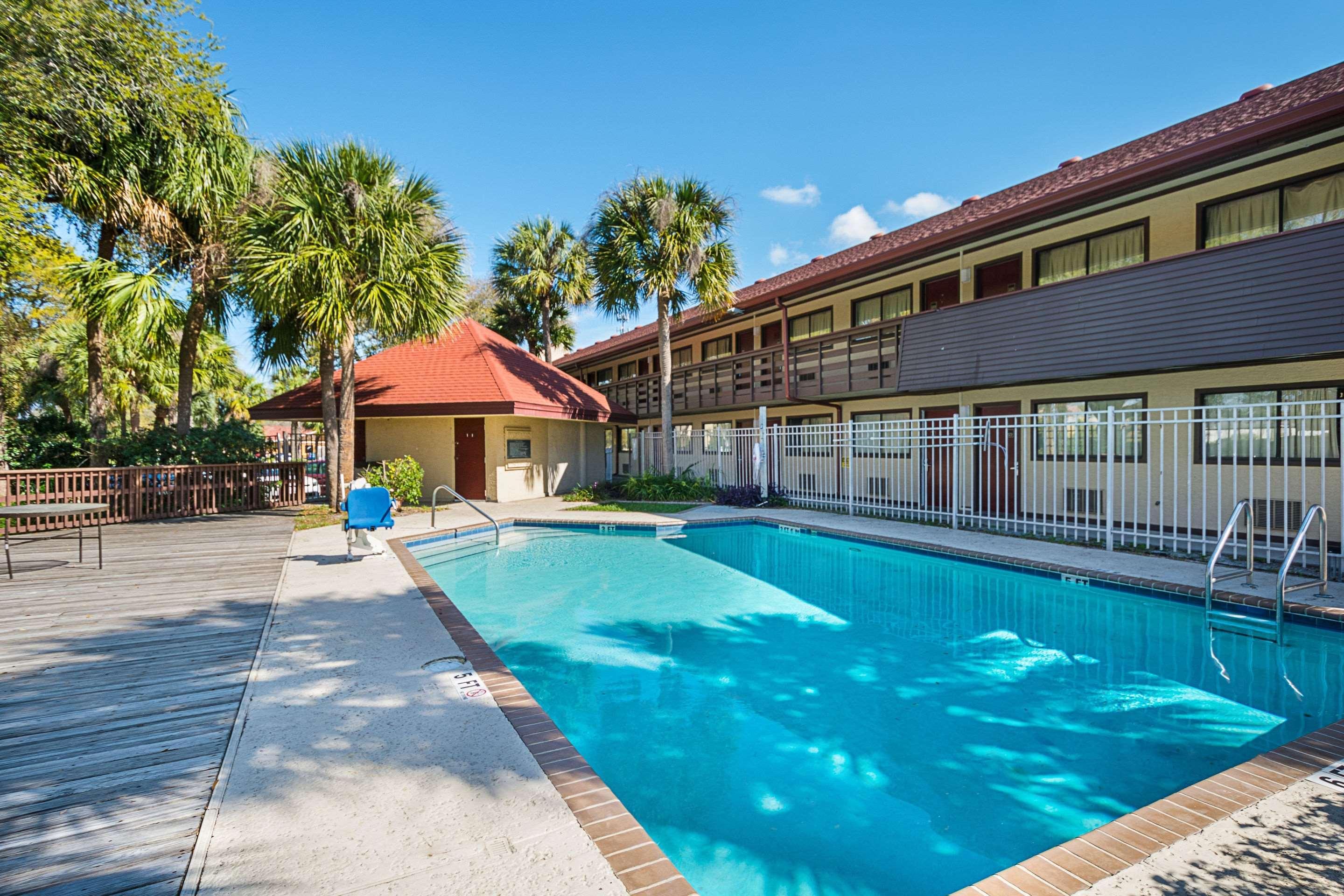 Bay Inn On Busch Tampa Dış mekan fotoğraf